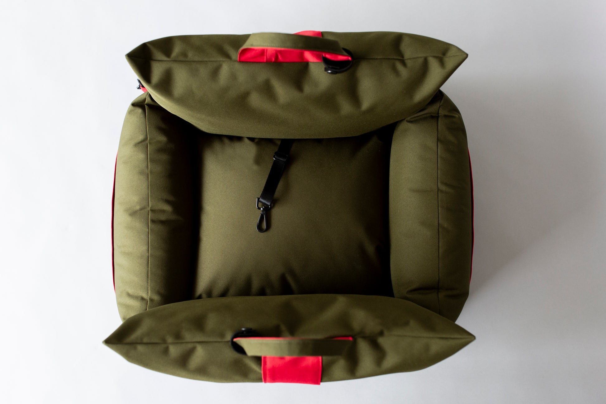 Dual tone dog car seat - Green/Red