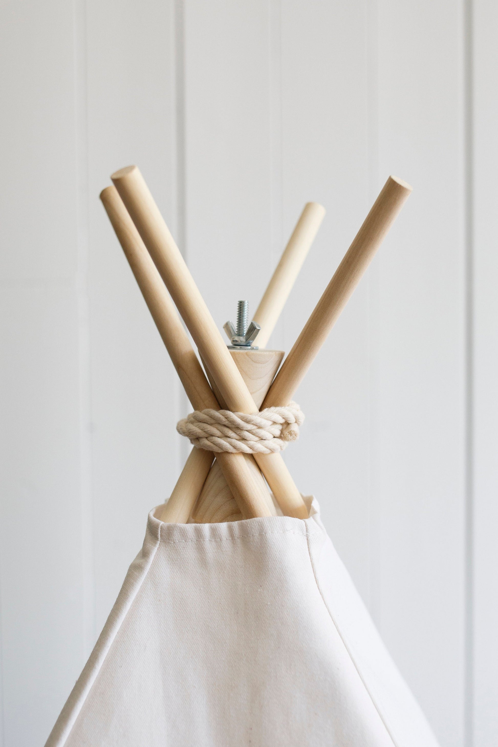 Teepee stabilizer, anti-collapse system