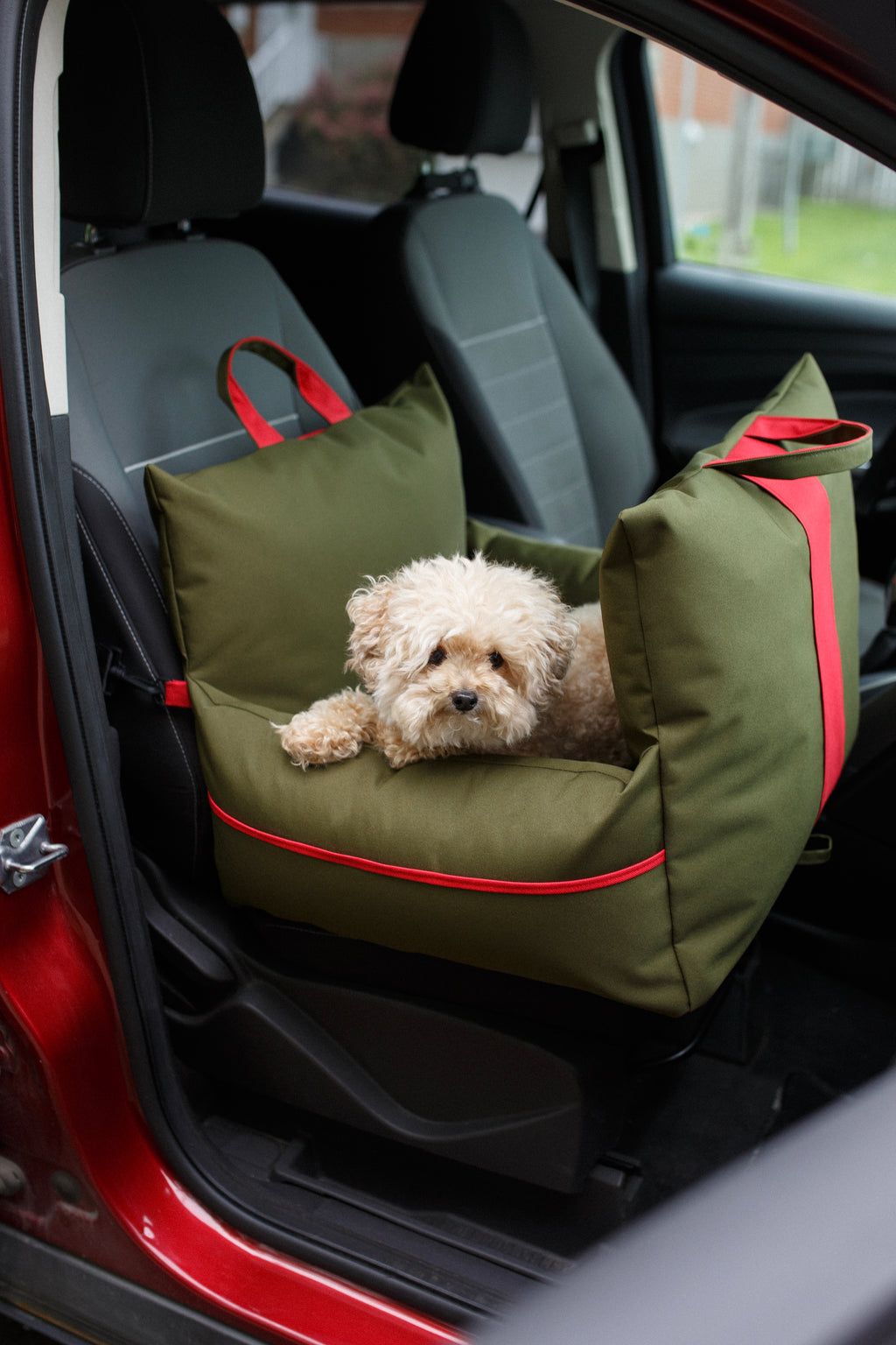 Dual tone dog car seat - Green/Red