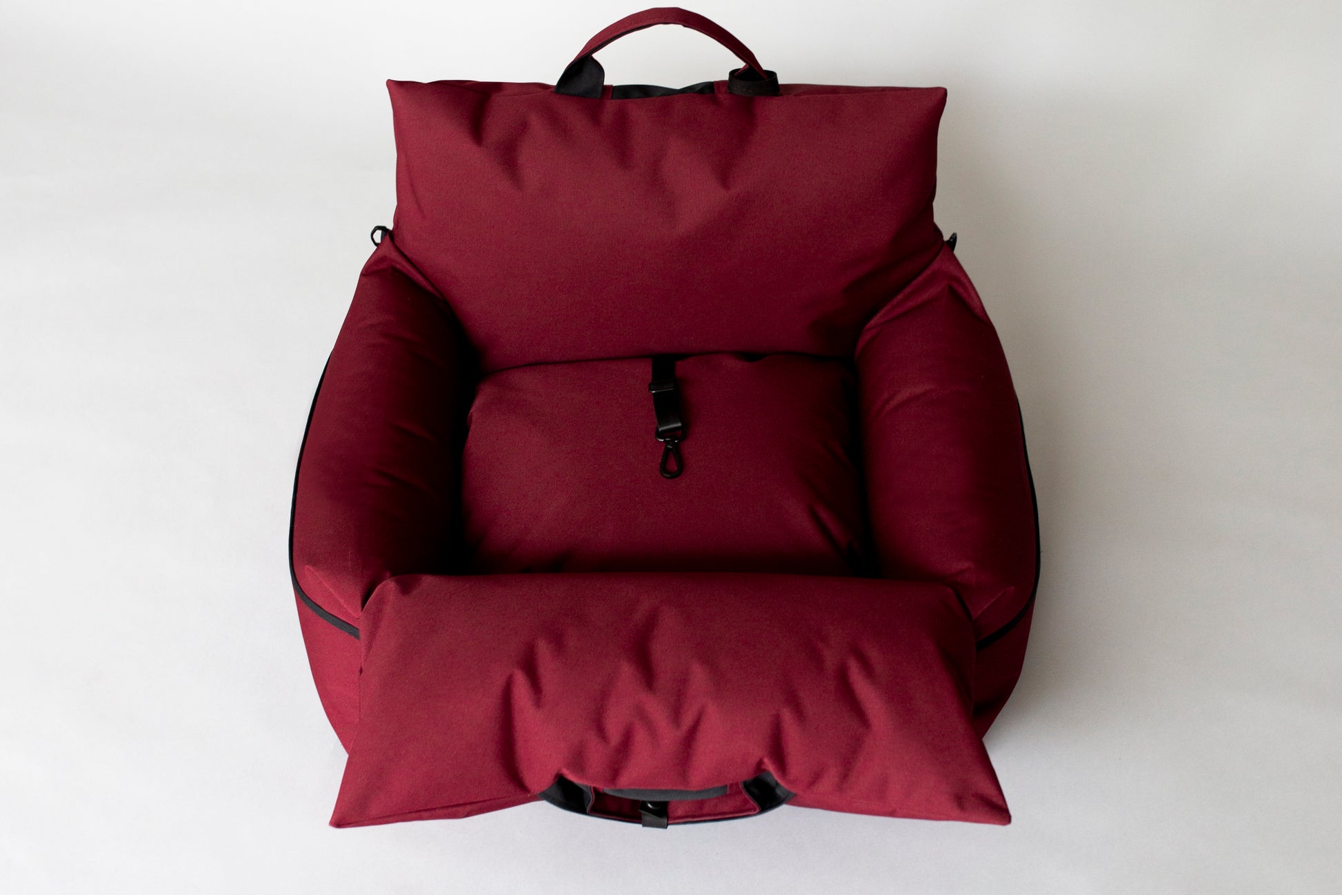 Dual tone dog car seat - Burgundy/Black