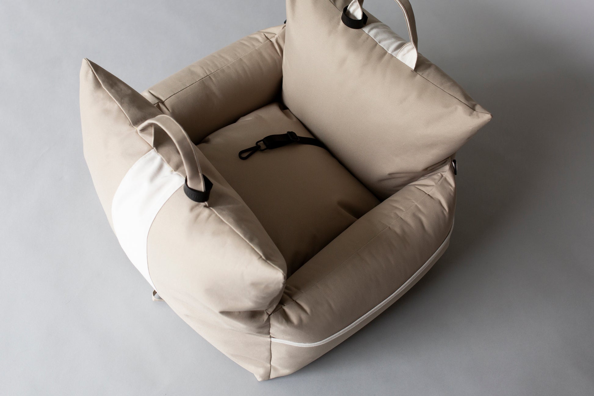 Dual tone dog car seat - Beige/cream