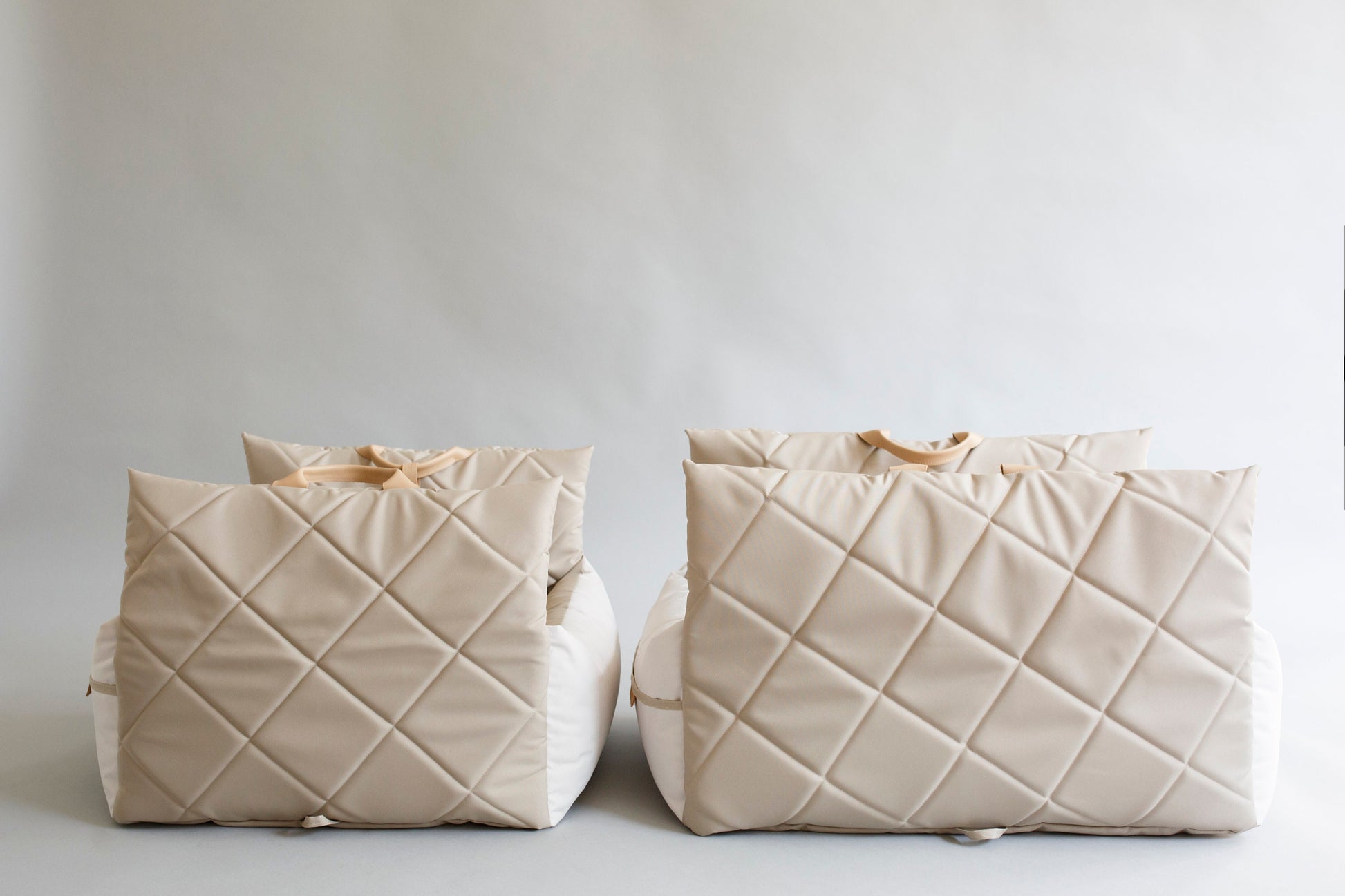 The Classic Dog Car Seat - Beige