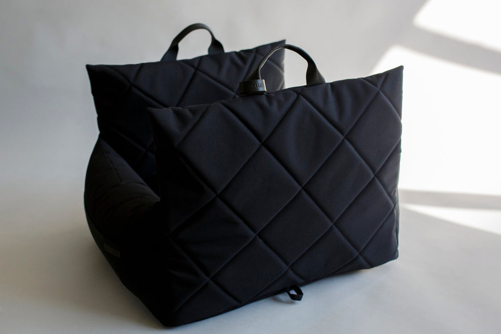 The Classic Dog Car Seat - Black