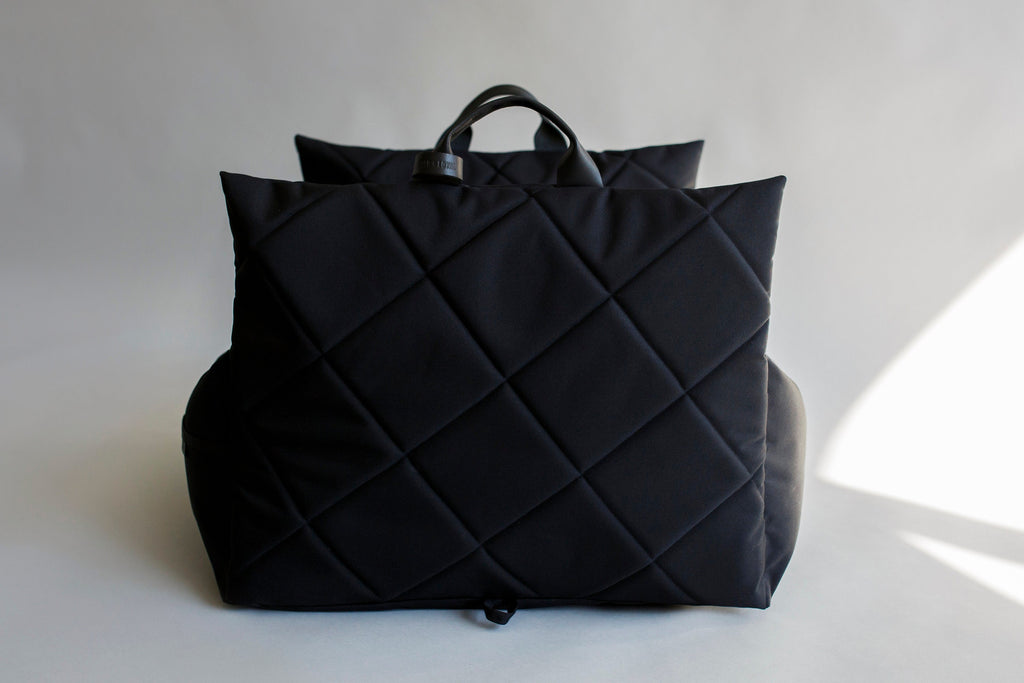 The Classic Dog Car Seat - Black