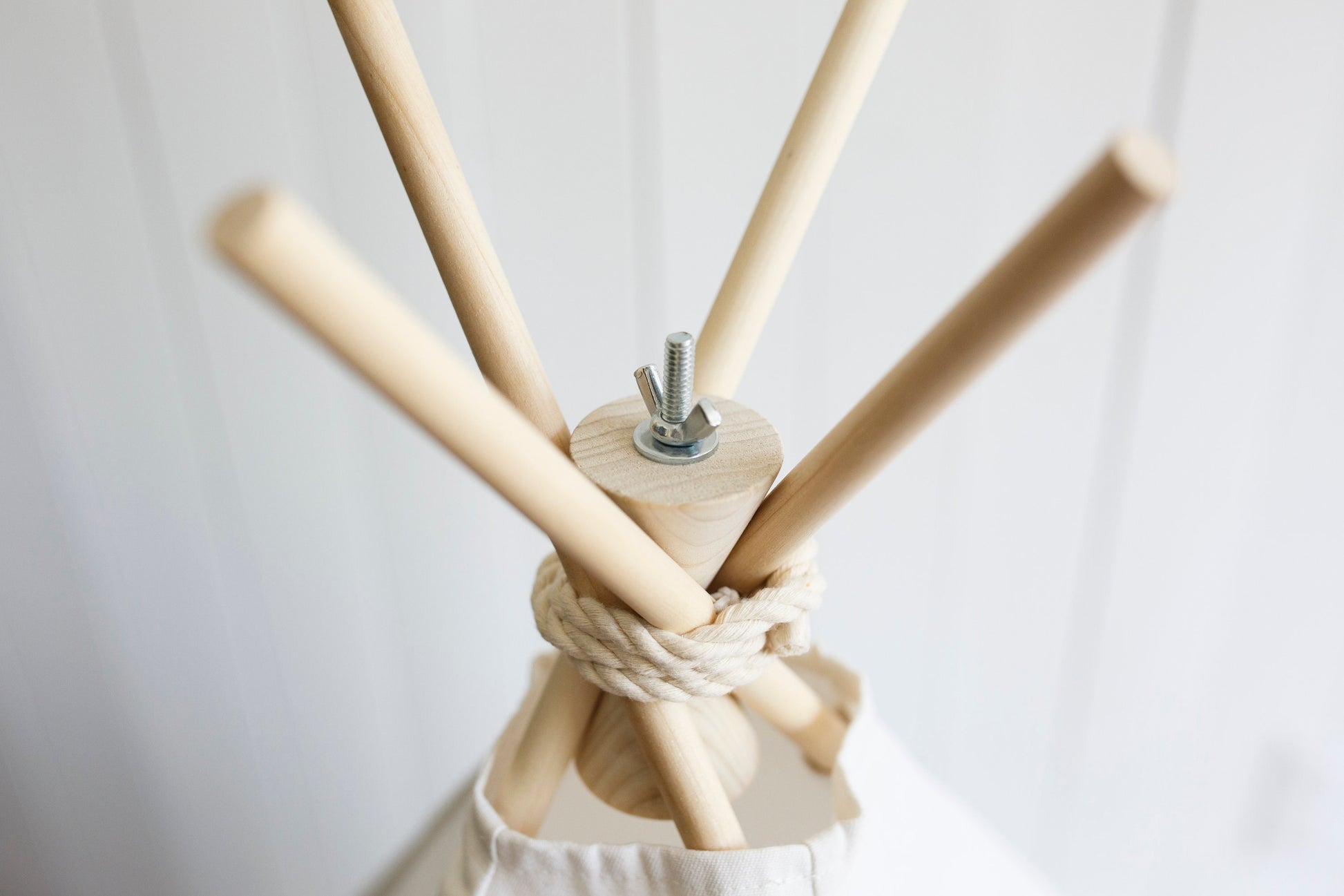Teepee stabilizer, anti-collapse system