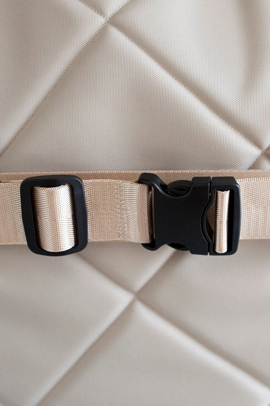 The Classic Dog Car Seat - Beige