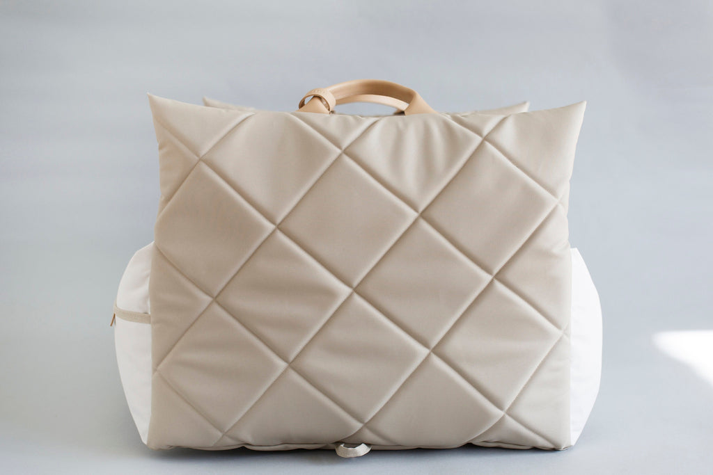 The Classic Dog Car Seat - Beige